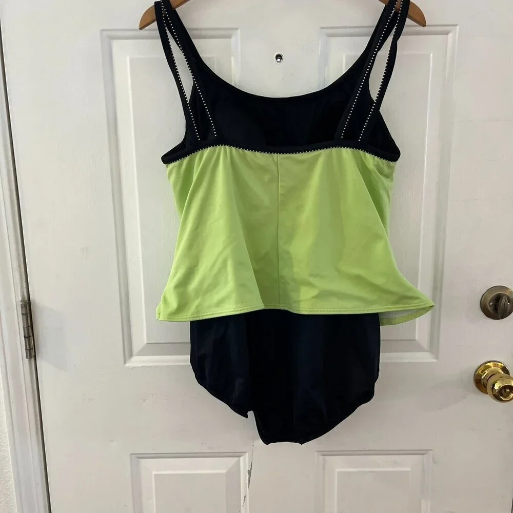 Miraclesuit Plus-Size Double Strap Slimming Middle One-Piece Swimsuit Sz 16W